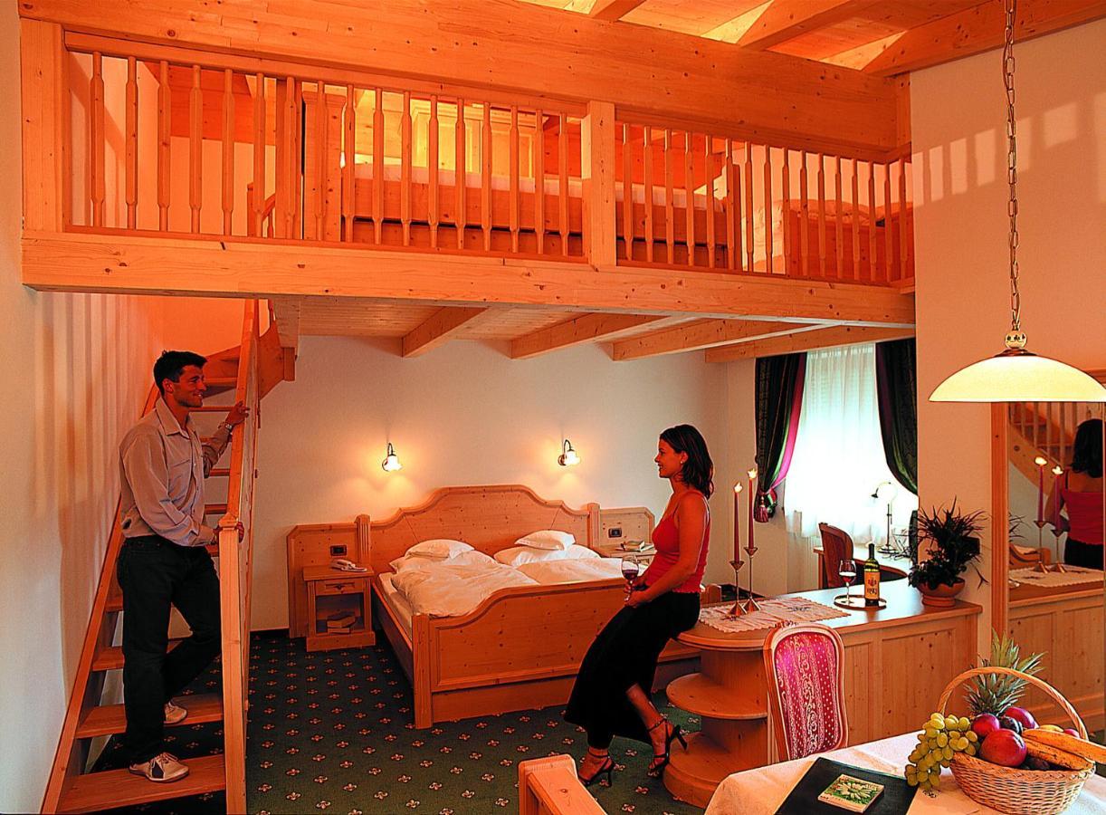Hotel Costes Corvara In Badia Exterior foto
